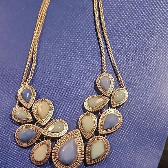 Elegant Blue and Silver Teardrop Necklace 16 Inches - Picture 5 of 5